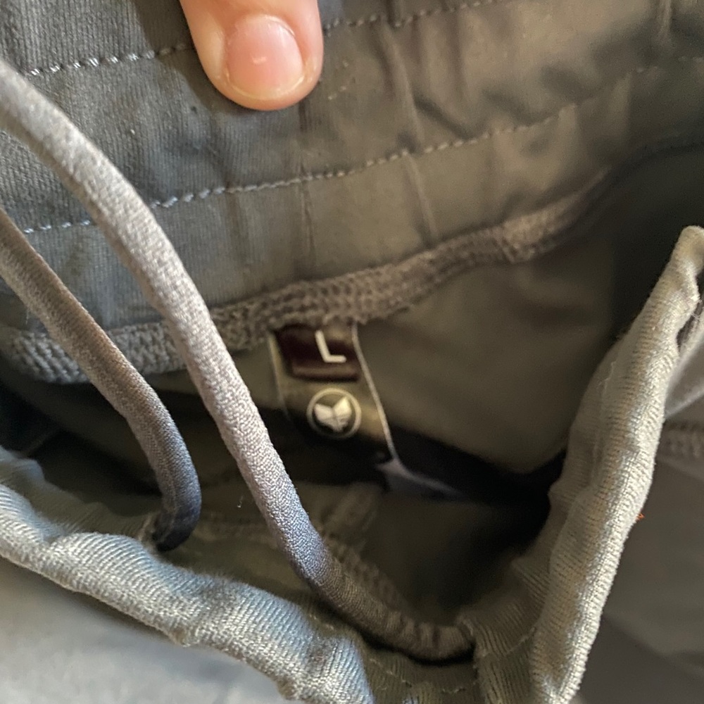 Alpha Forward Joggers - Picture 3 of 3